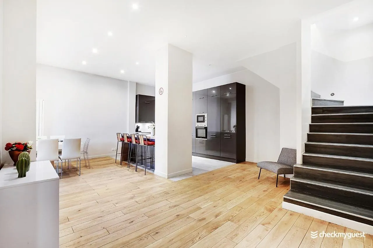 Appartamento Magnifique Loft Atelier Parisien 180m2. Parigi