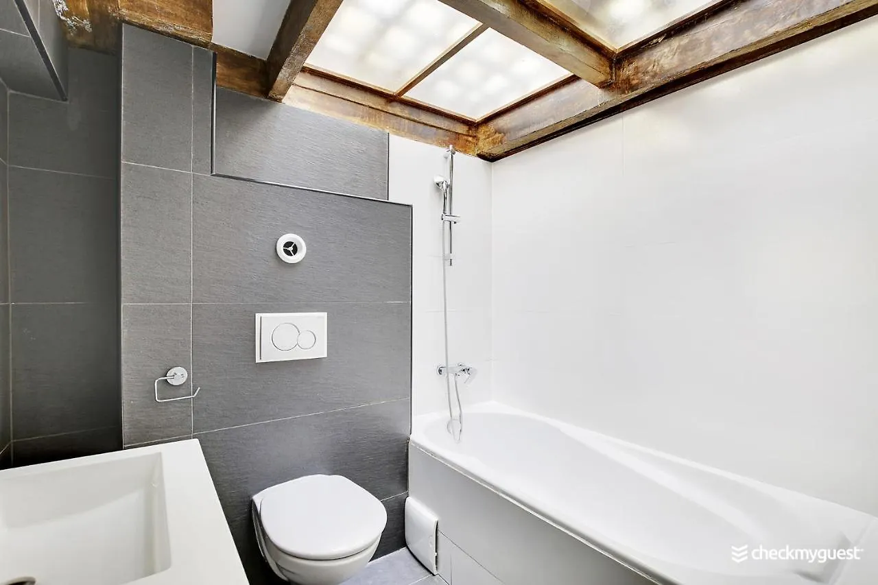 Apartment Magnifique Loft Atelier Parisien 180m2. Paris
